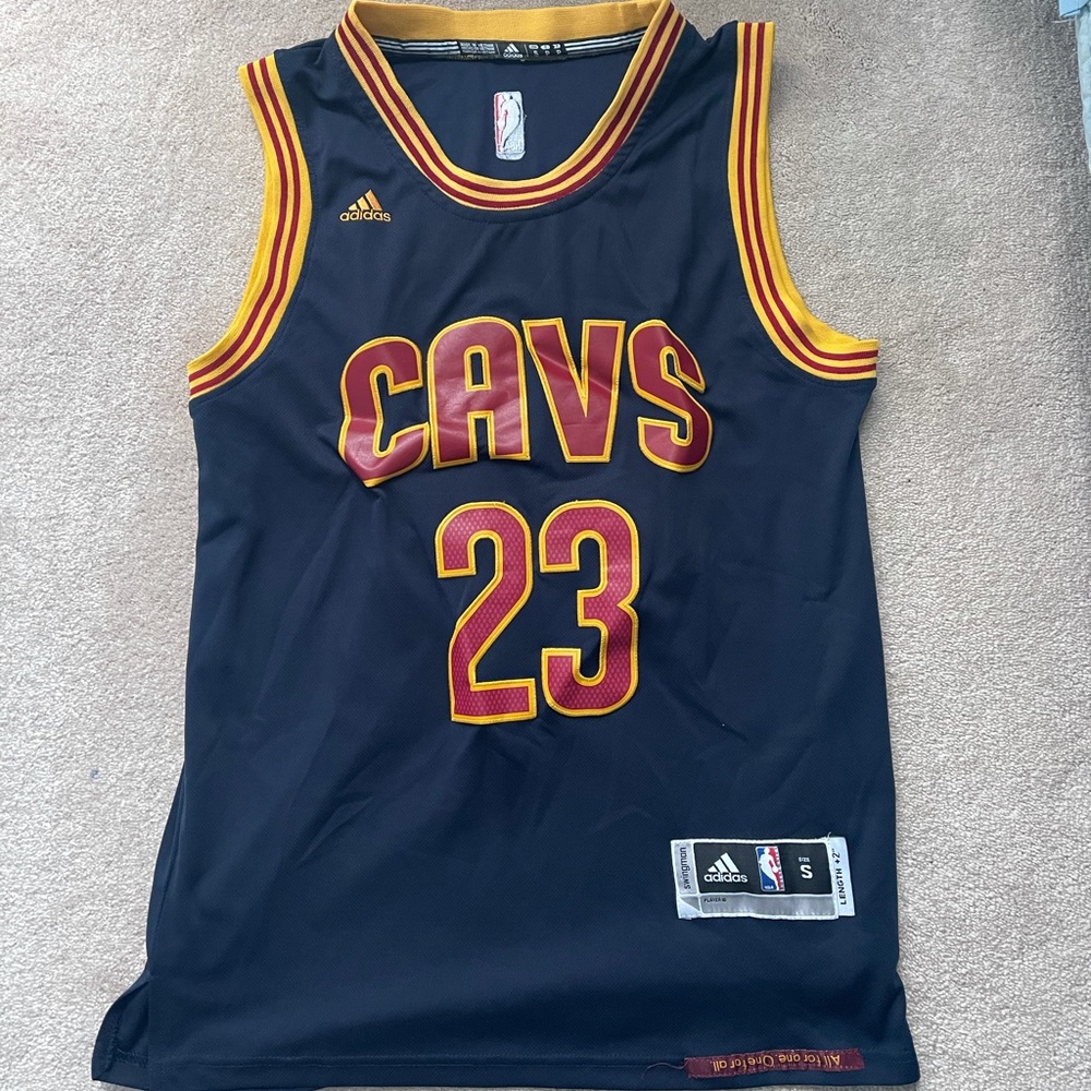 Cleveland Cavaliers Lebron James jersey